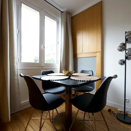 Cia - Champs Elysees Matignon *